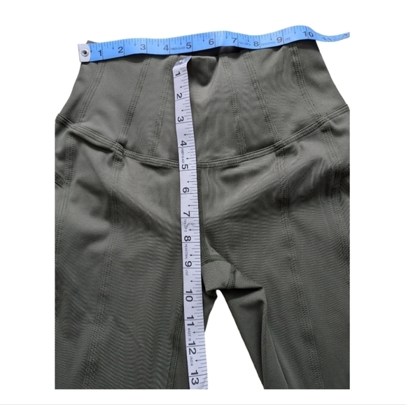 Free People Movement Leggings NWT Dance Yoga Hiking Training Cargo Khaki Size XS - Picture 8 of 11